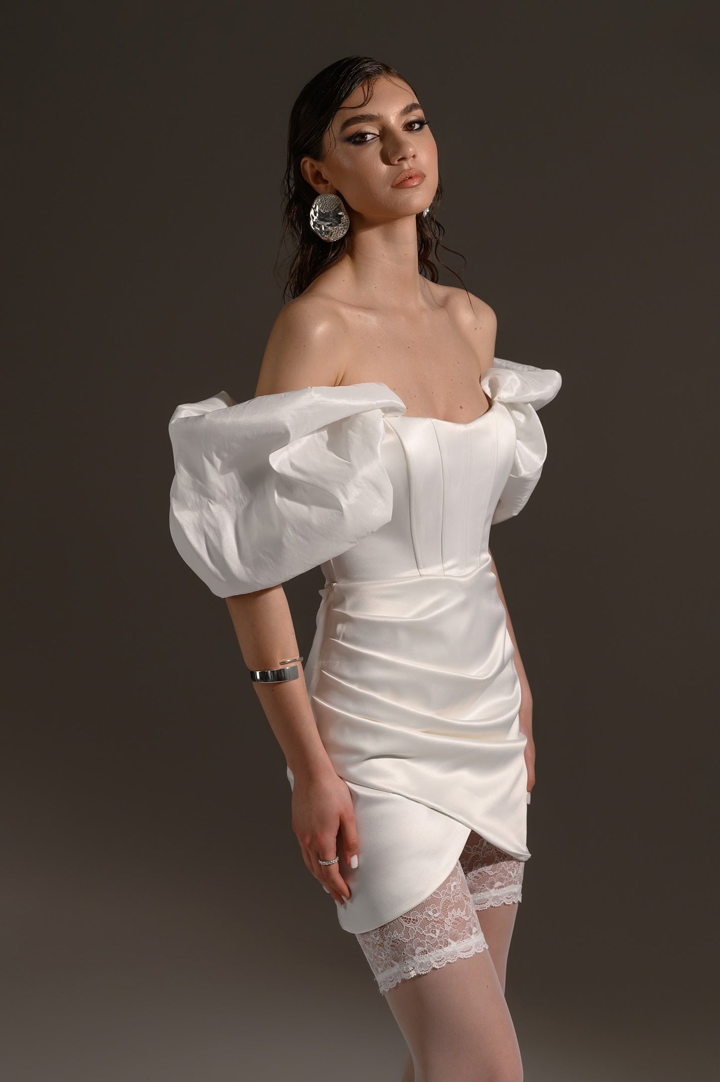 Puff-sleeves white off-shoulder mini dress